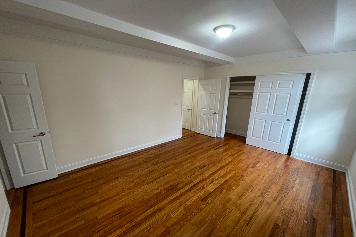 Apartment Highland Avenue  Queens, NY 11432, MLS-RD5104-10