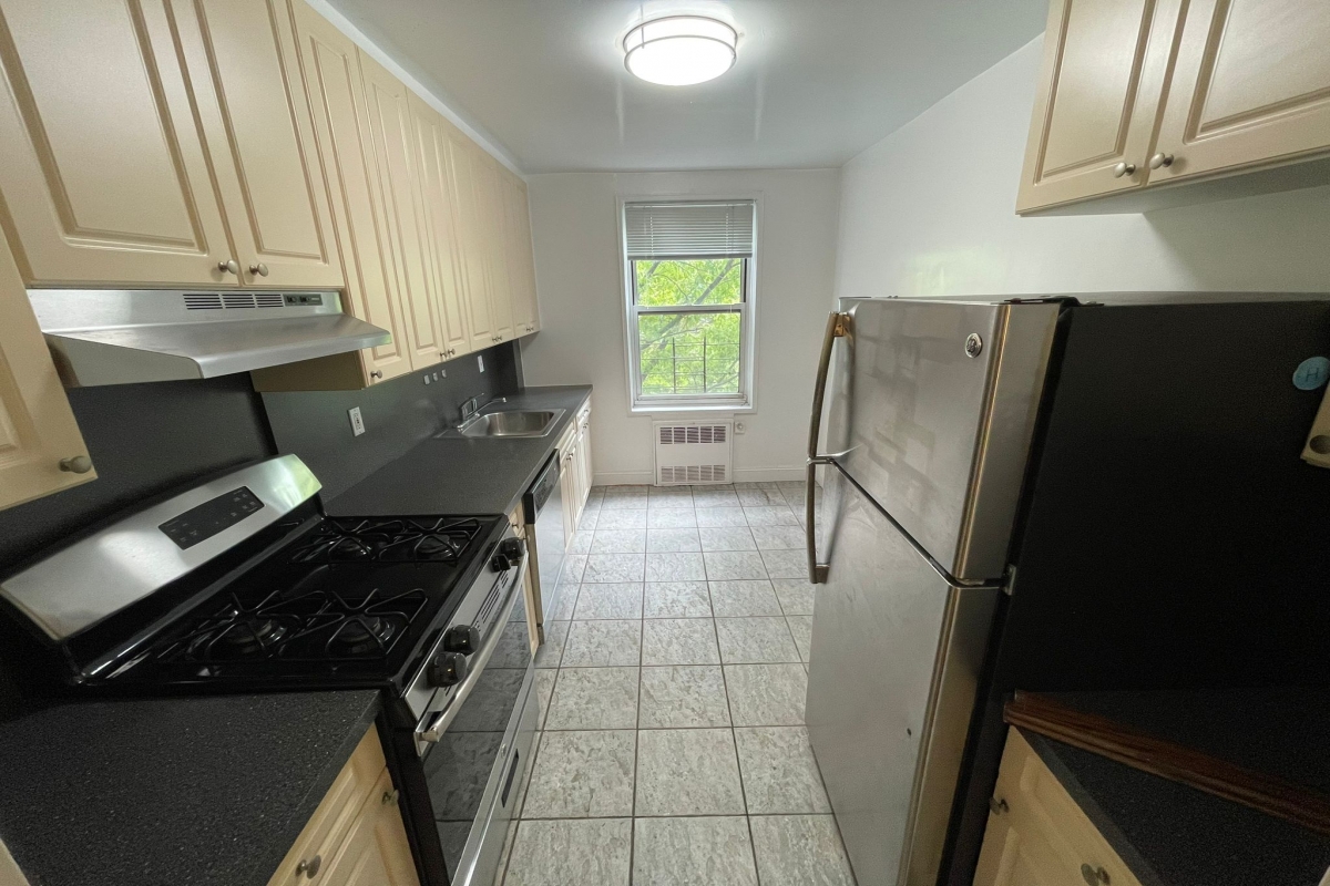 Apartment in Flushing - 150th Street  Queens, NY 11367