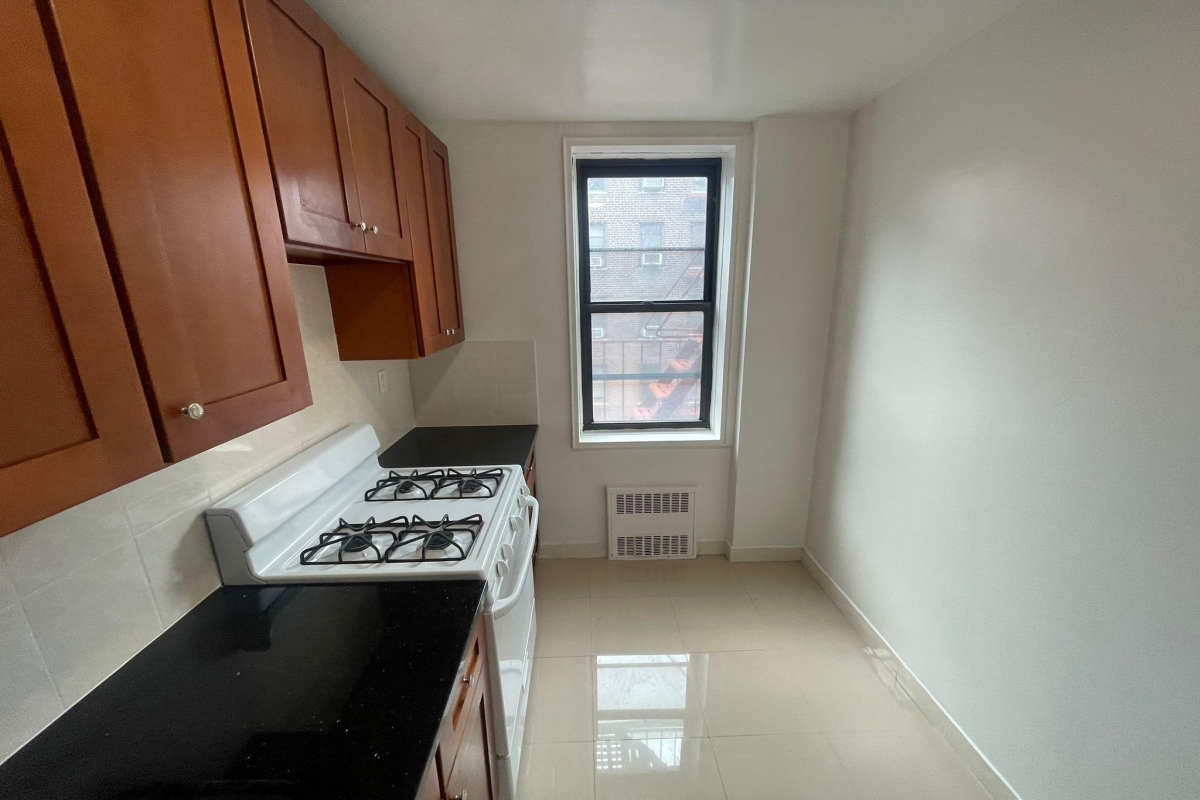 Apartment 141st Street  Queens, NY 11435, MLS-RD5120-3