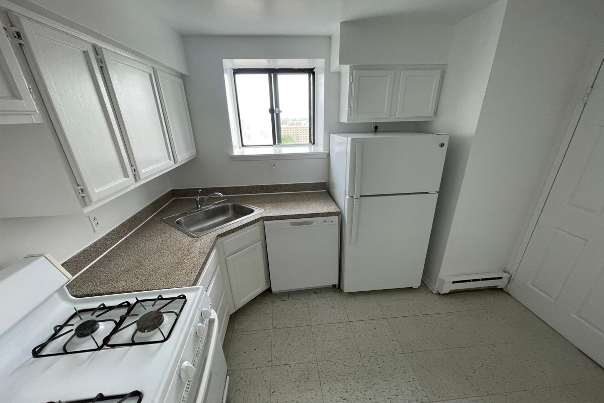 Apartment 34th Avenue  Queens, NY 11354, MLS-RD5131-8