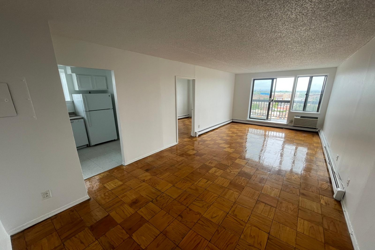 Apartment 34th Avenue  Queens, NY 11354, MLS-RD5131-10