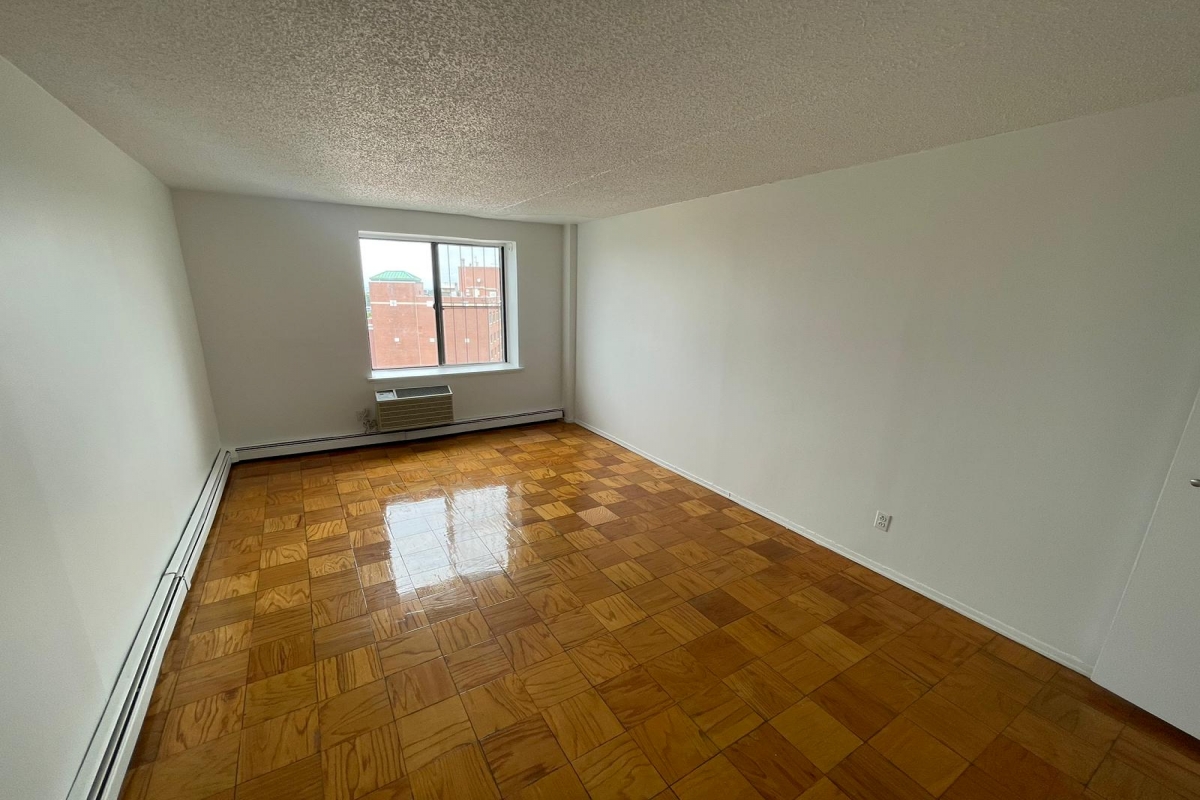 Apartment 34th Avenue  Queens, NY 11354, MLS-RD5131-14