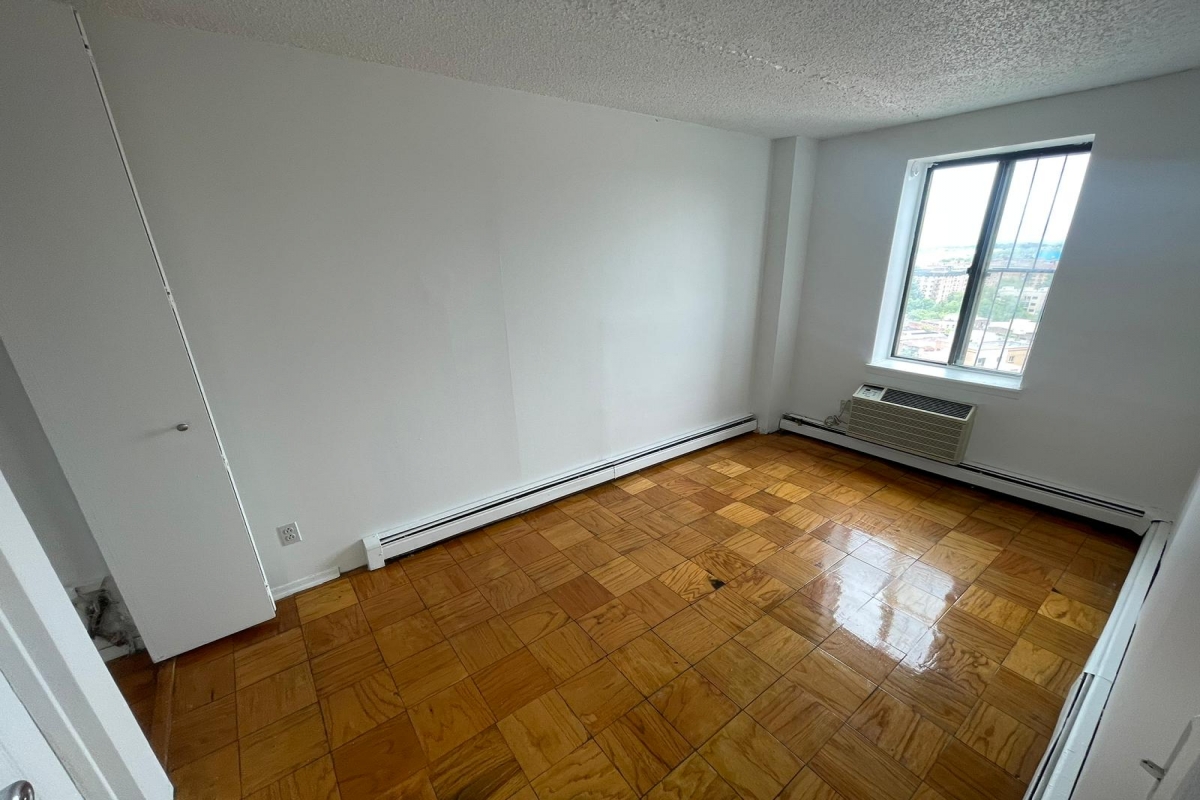 Apartment 34th Avenue  Queens, NY 11354, MLS-RD5131-16