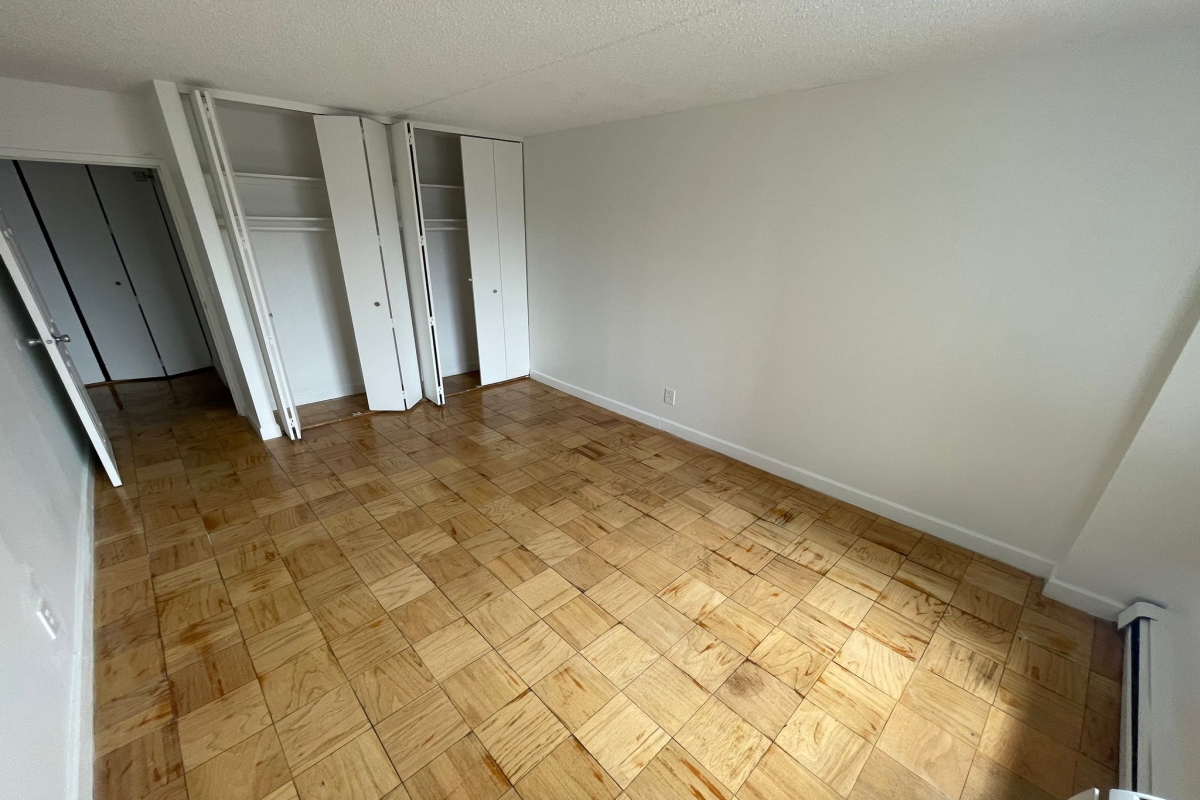 Apartment 34th Avenue  Queens, NY 11354, MLS-RD5132-15