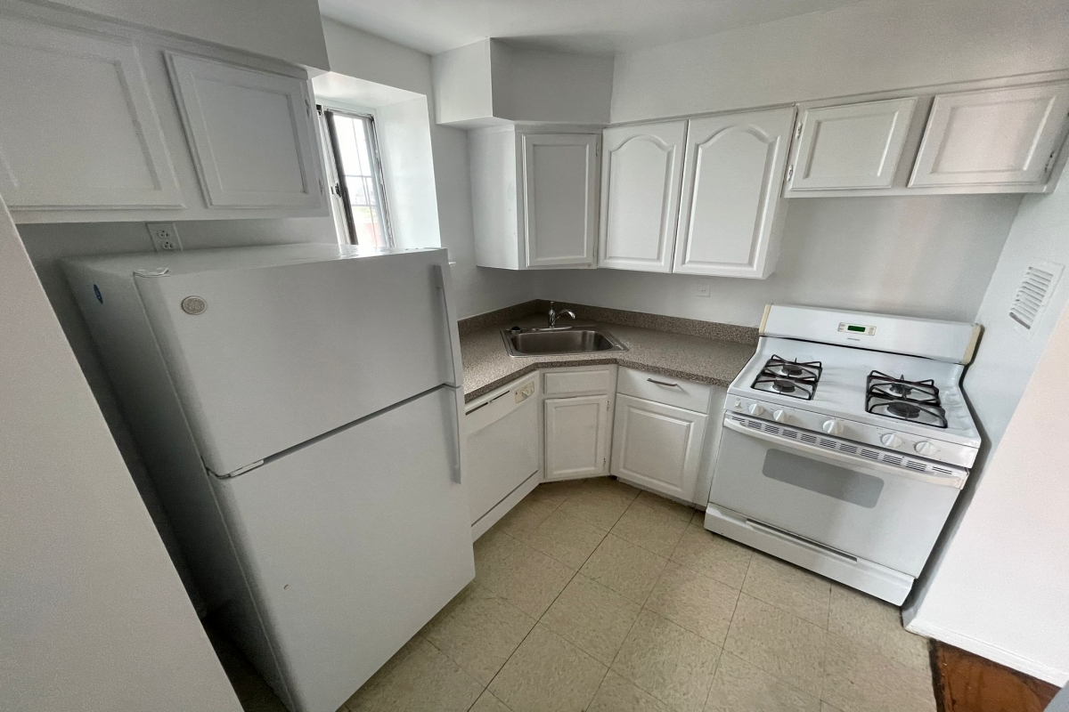 Apartment 34th Avenue  Queens, NY 11354, MLS-RD5133-10