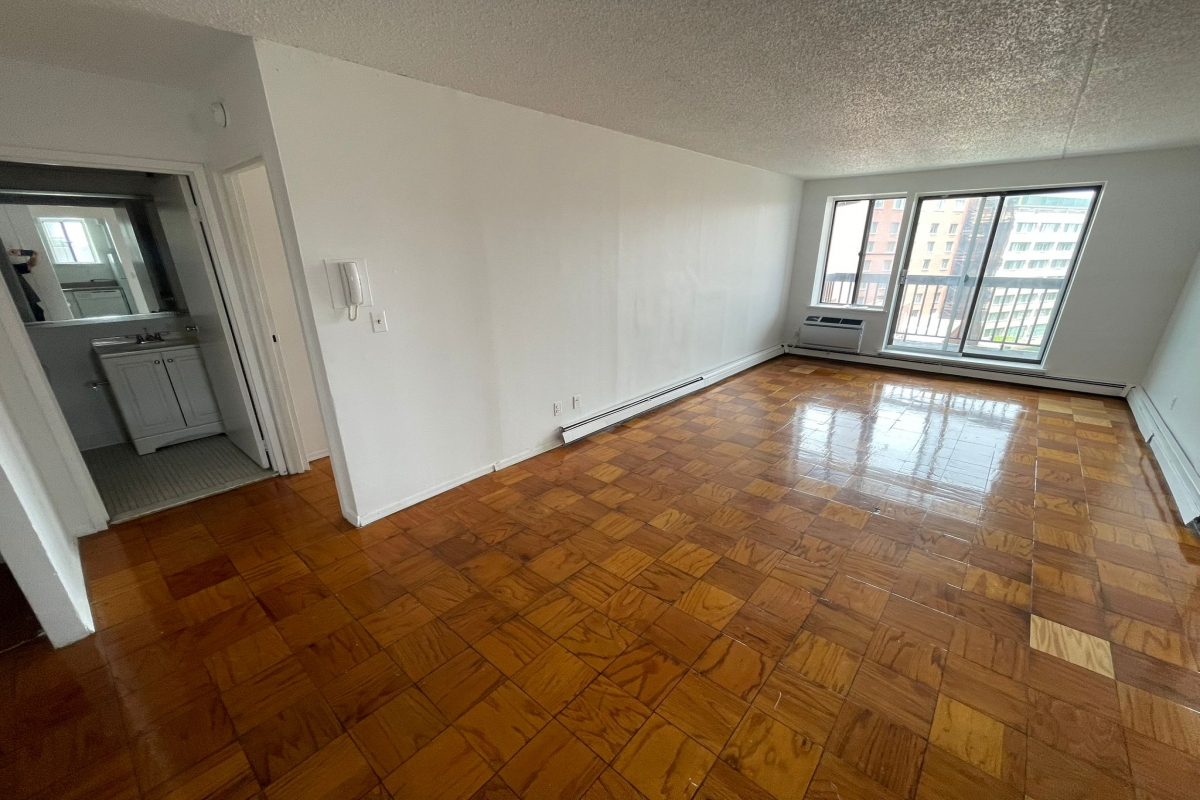 Apartment 34th Avenue  Queens, NY 11354, MLS-RD5133-14