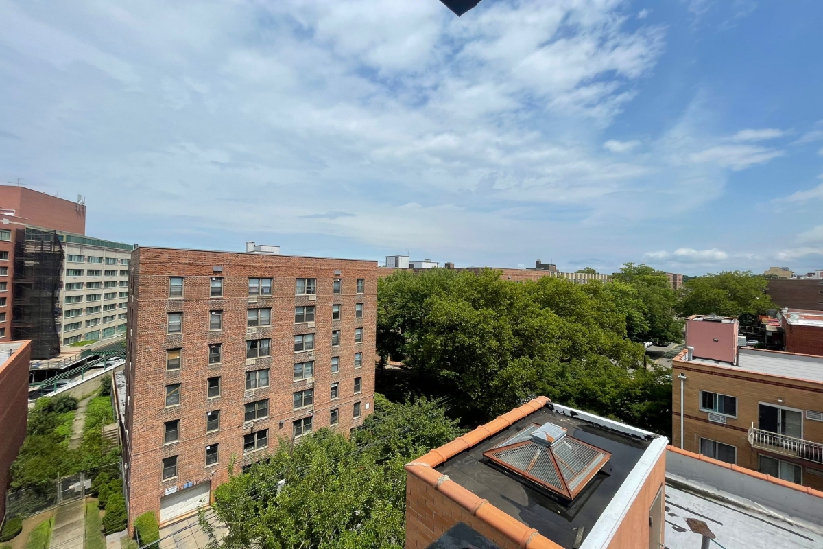 Apartment 34th Avenue  Queens, NY 11354, MLS-RD5133-19