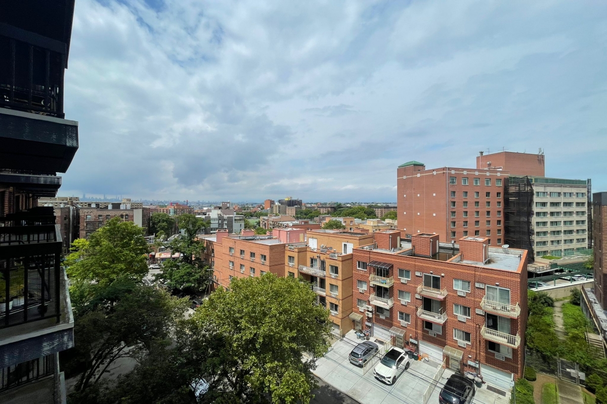 Apartment 34th Avenue  Queens, NY 11354, MLS-RD5133-20