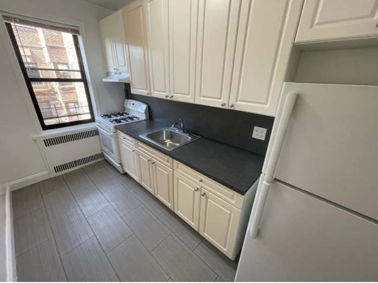 Apartment 32nd Avenue  Queens, NY 11377, MLS-RD5138-3