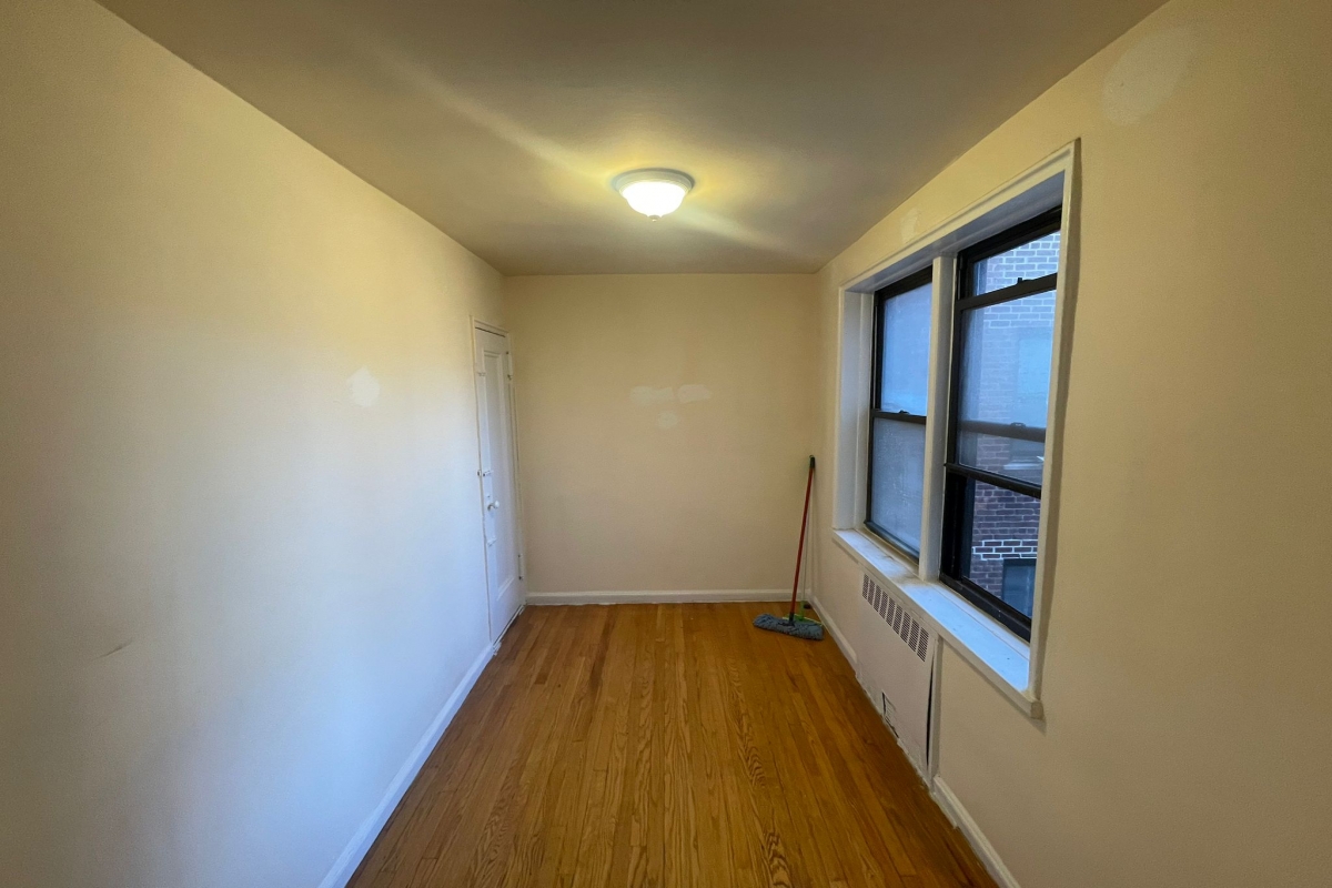 Apartment Wetherole Street  Queens, NY 11374, MLS-RD5140-12