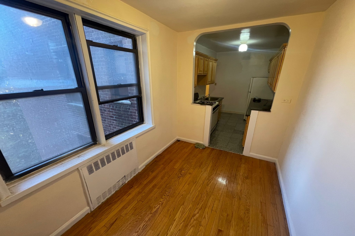 Apartment Wetherole Street  Queens, NY 11374, MLS-RD5140-13