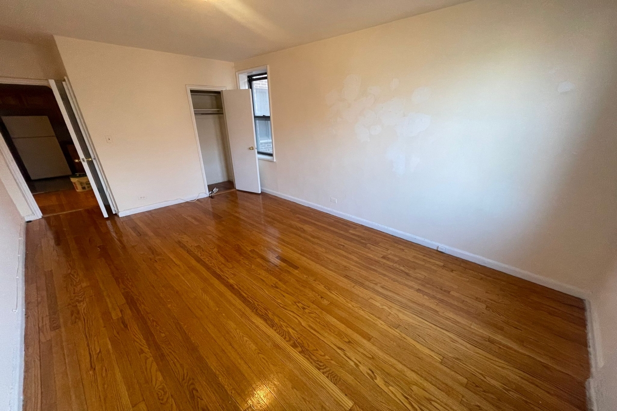 Apartment Wetherole Street  Queens, NY 11374, MLS-RD5140-19