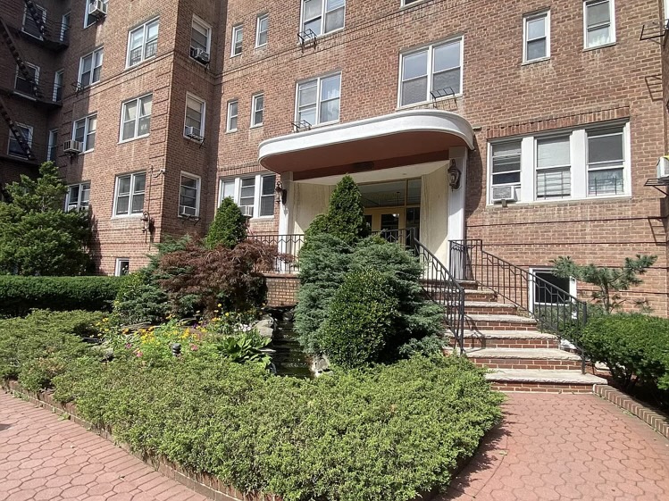  64th Avenue  Queens, NY 11374, MLS-RD5142-2