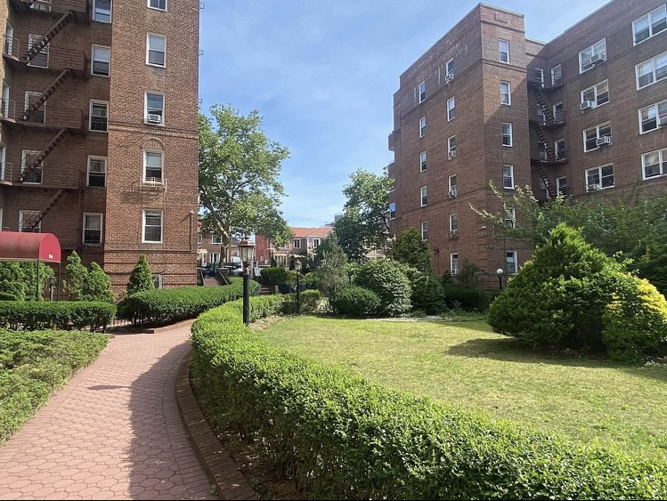  64th Avenue  Queens, NY 11374, MLS-RD5142-4