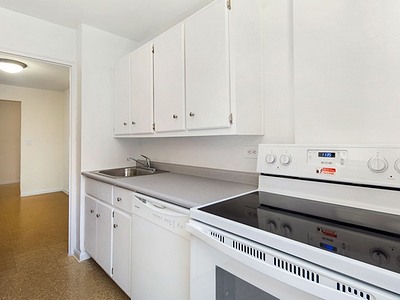 Apartment in Corona - Horace Harding Expwy  Queens, NY 11368