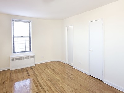 Apartment 40th Street  Queens, NY 11104, MLS-RD5148-4