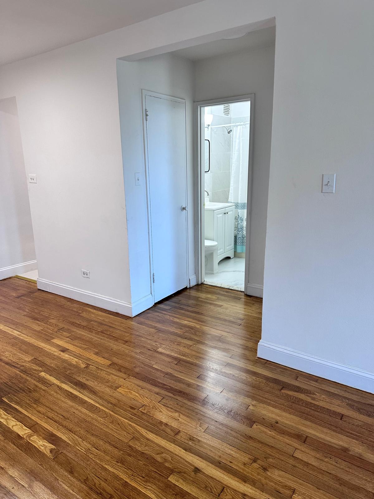 Apartment 117th Street  Queens, NY 11694, MLS-RD5159-3