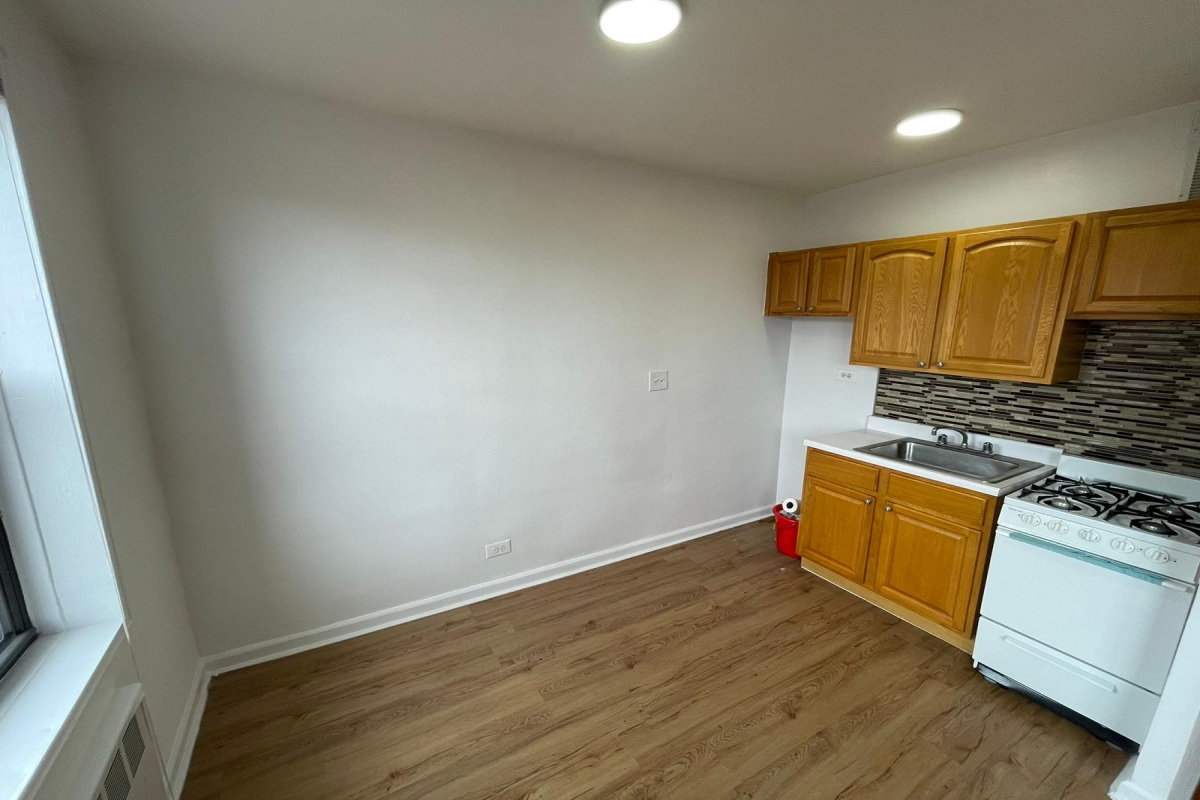 Apartment in Forest Hills - 67th Road  Queens, NY 11375