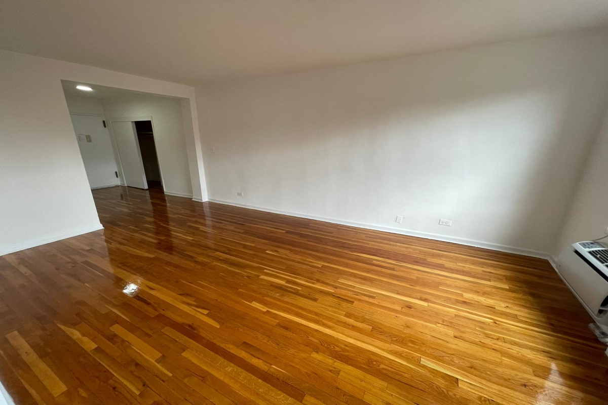 Apartment 67th Road  Queens, NY 11375, MLS-RD5176-9