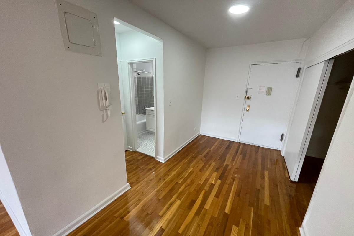 Apartment 67th Road  Queens, NY 11375, MLS-RD5176-14