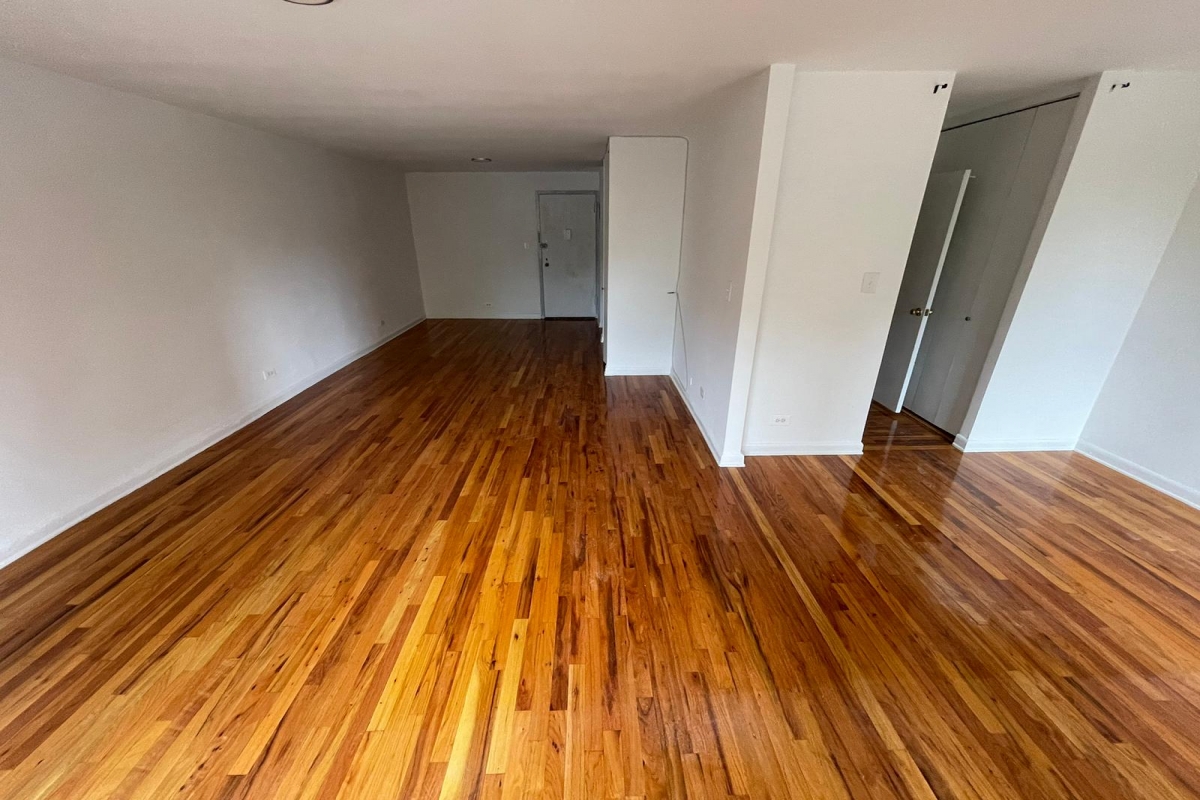 Apartment 102nd Street  Queens, NY 11375, MLS-RD5177-6