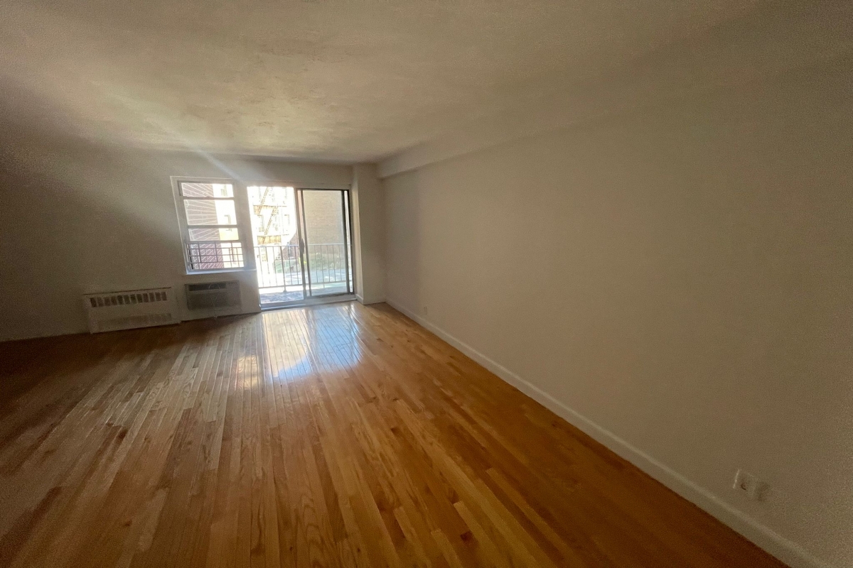 Apartment 118th Street  Queens, NY 11415, MLS-RD5180-8