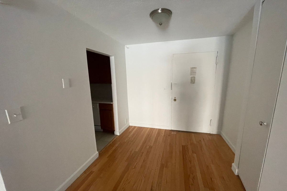 Apartment 118th Street  Queens, NY 11415, MLS-RD5180-9