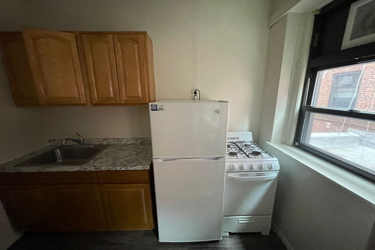 Apartment in Flushing - 159th Street  Queens, NY 11358