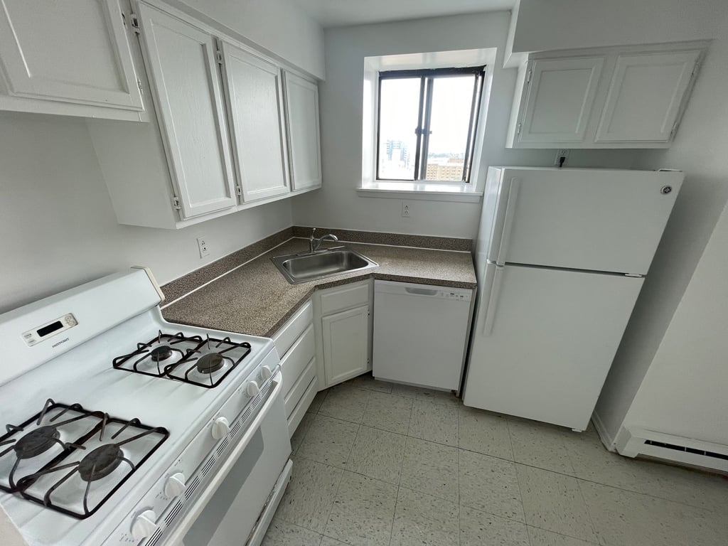 Apartment 34th Avenue  Queens, NY 11354, MLS-RD5184-6