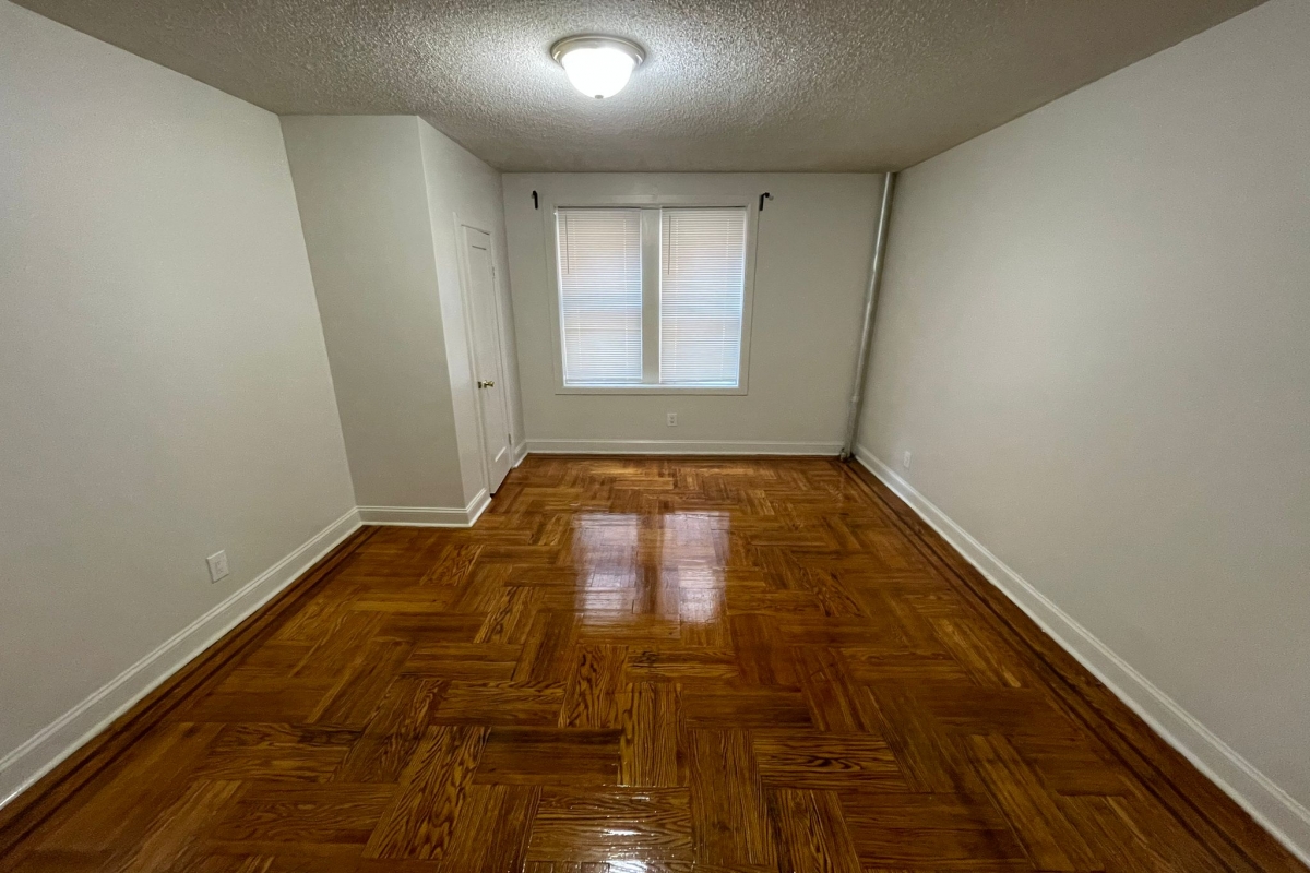 Apartment 35th Avenue  Queens, NY 11372, MLS-RD5185-7