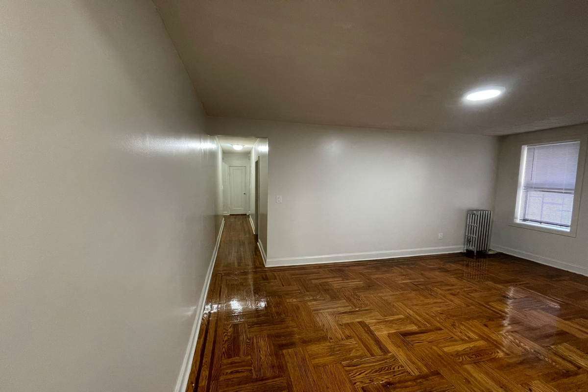 Apartment 35th Avenue  Queens, NY 11372, MLS-RD5185-16