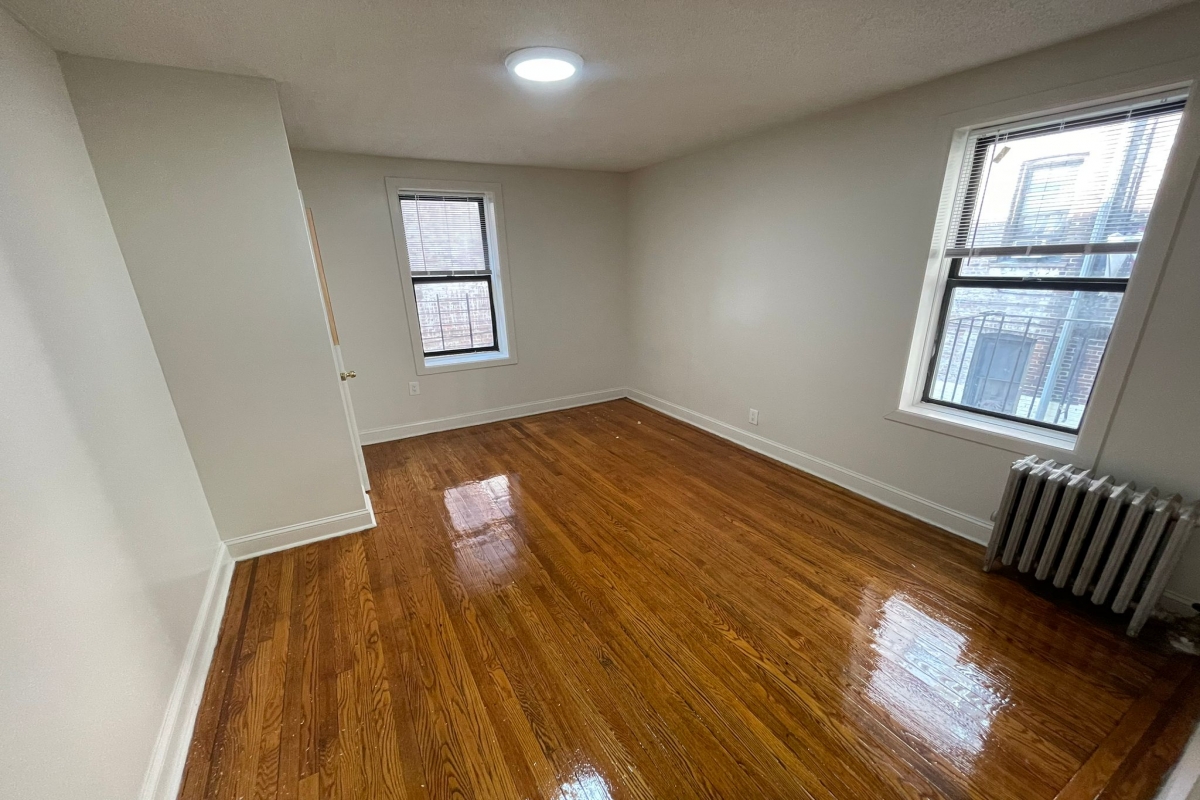 Apartment 35th Avenue  Queens, NY 11372, MLS-RD5185-17