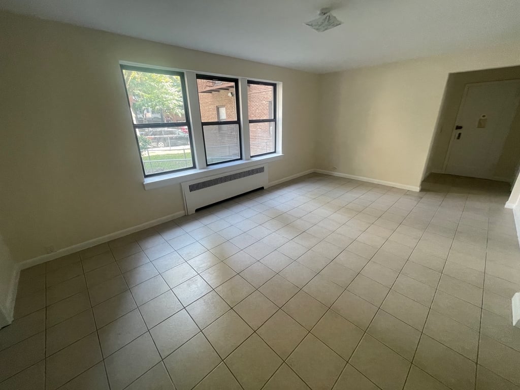 Apartment 66th Road  Queens, NY 11374, MLS-RD5186-10