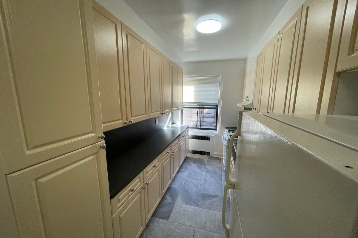 Apartment 167th Street  Queens, NY 11358, MLS-RD5188-3