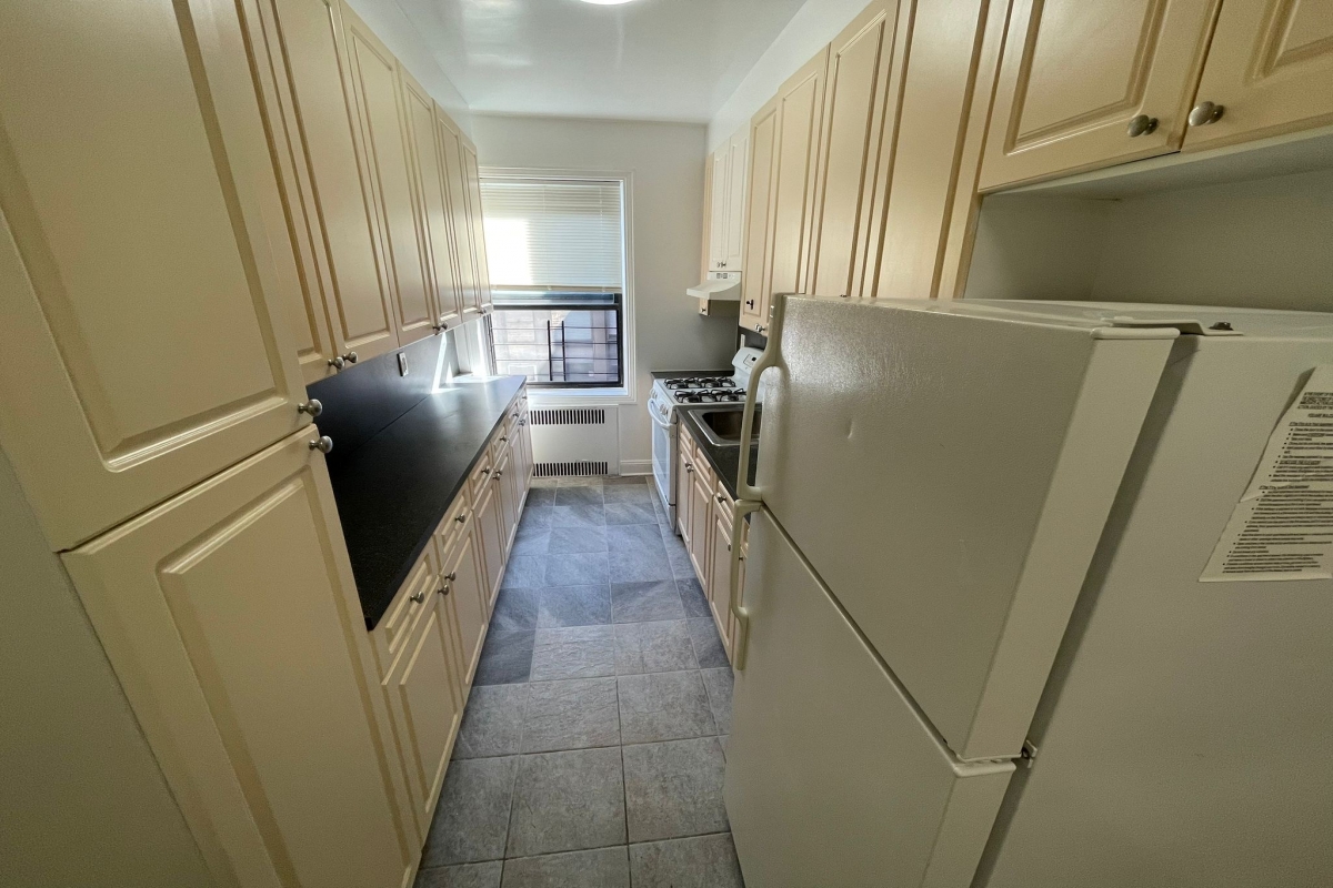 Apartment 167th Street  Queens, NY 11358, MLS-RD5188-4