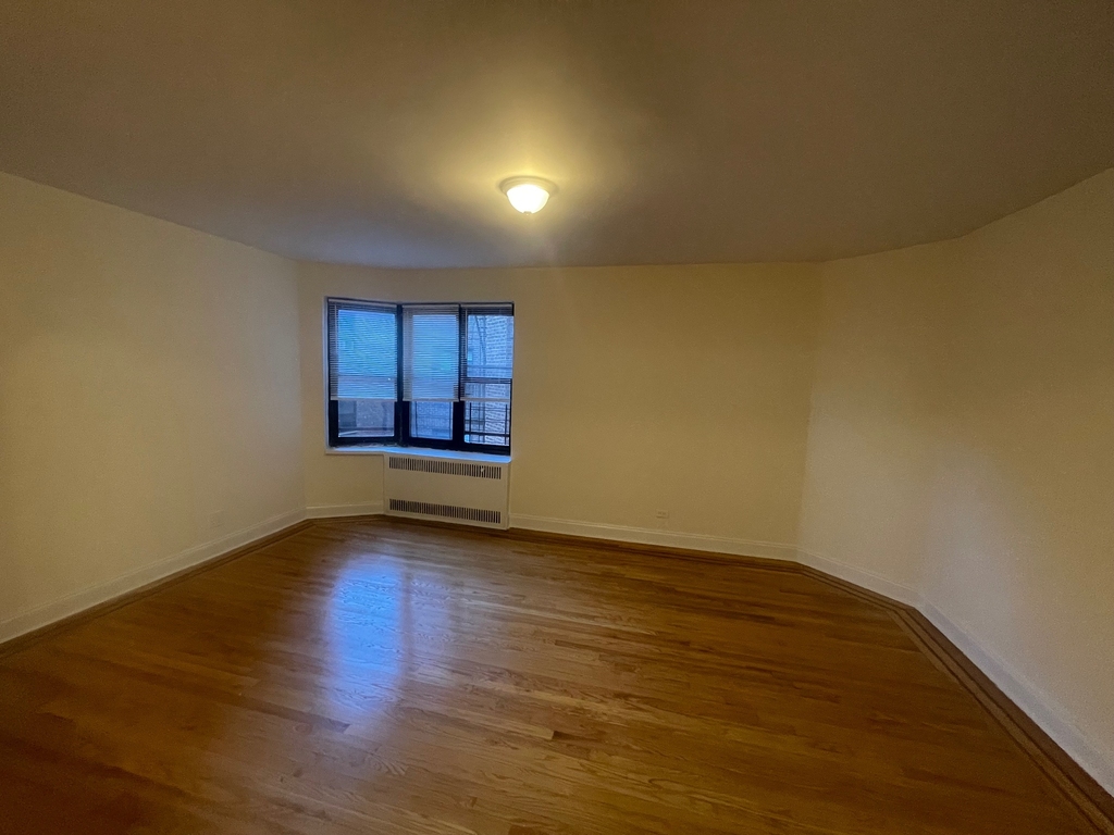 Apartment 32nd Avenue  Queens, NY 11377, MLS-RD5200-2