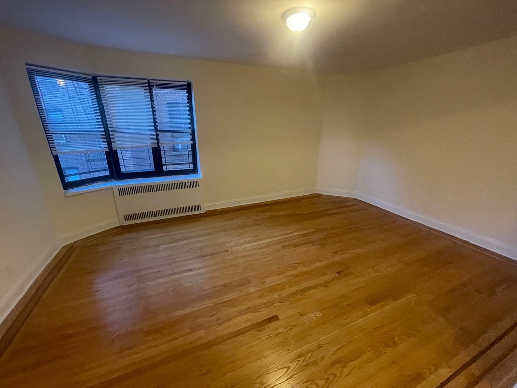 Apartment 32nd Avenue  Queens, NY 11377, MLS-RD5200-5