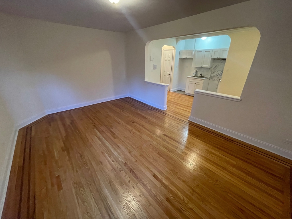 Apartment 32nd Avenue  Queens, NY 11377, MLS-RD5200-7