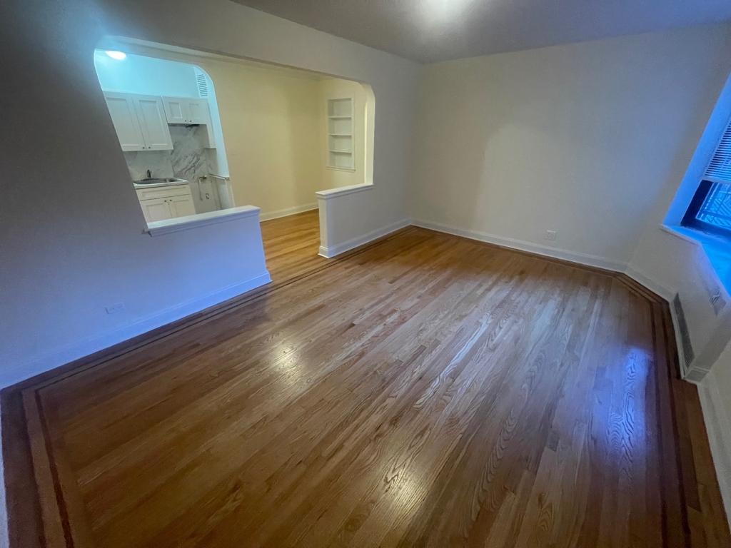 Apartment 32nd Avenue  Queens, NY 11377, MLS-RD5200-11