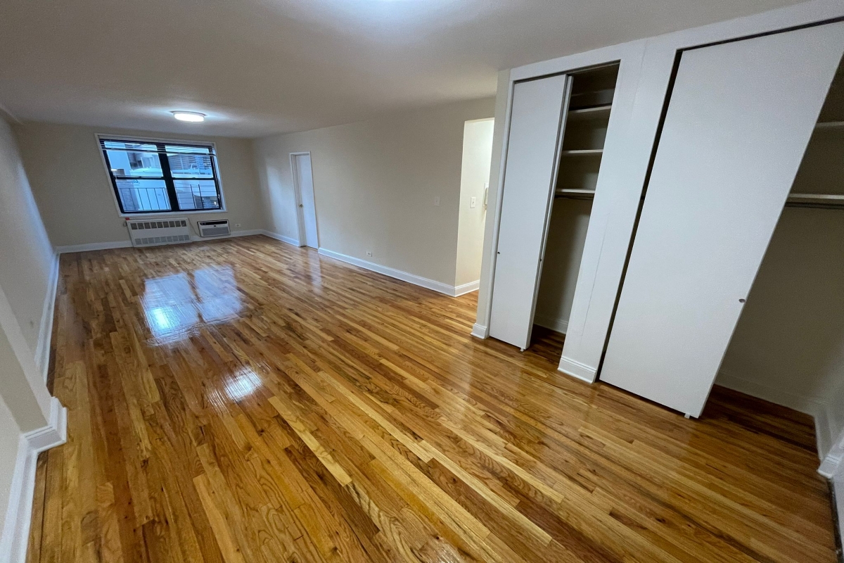 Apartment 103rd Street  Queens, NY 11375, MLS-RD5205-7