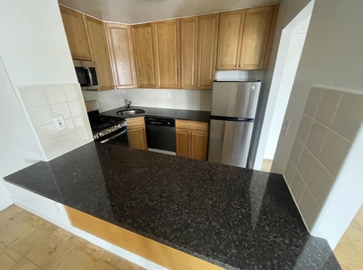 Apartment 34th Avenue  Queens, NY 11354, MLS-RD5206-3