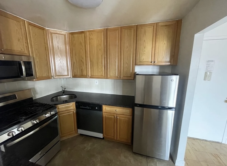 Apartment 34th Avenue  Queens, NY 11354, MLS-RD5206-4
