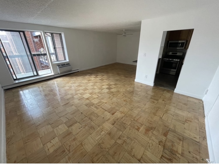 Apartment 34th Avenue  Queens, NY 11354, MLS-RD5206-5
