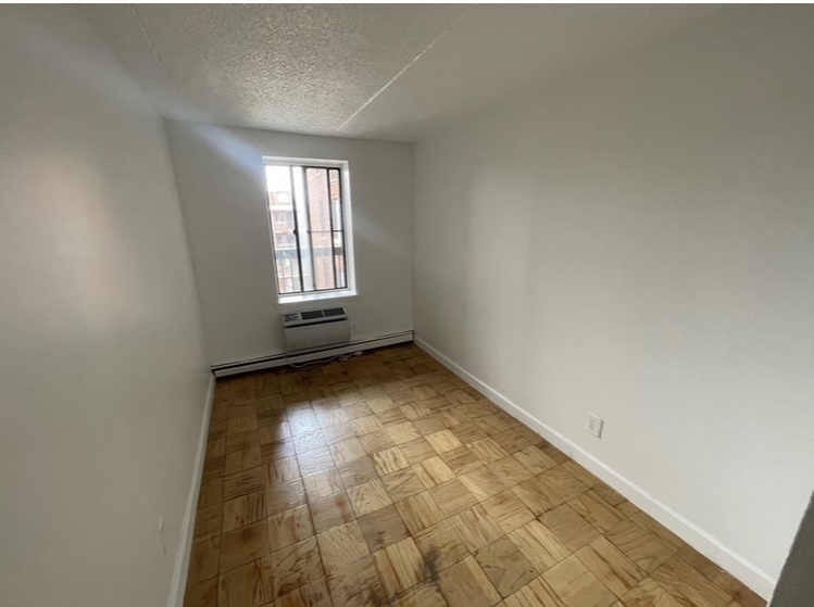 Apartment 34th Avenue  Queens, NY 11354, MLS-RD5206-11