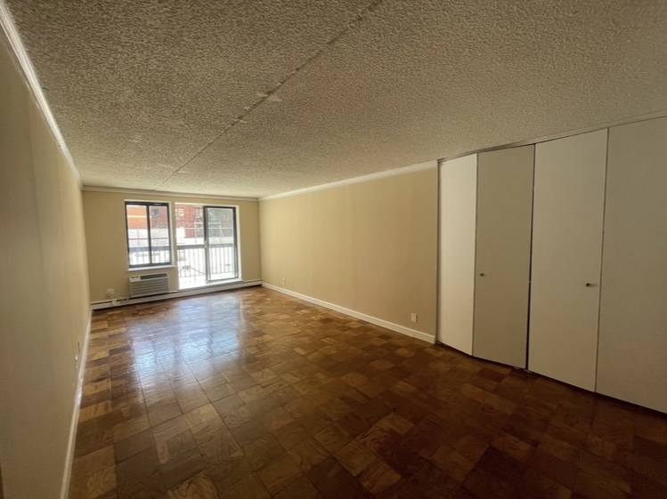 Apartment 34th Avenue  Queens, NY 11354, MLS-RD5207-5