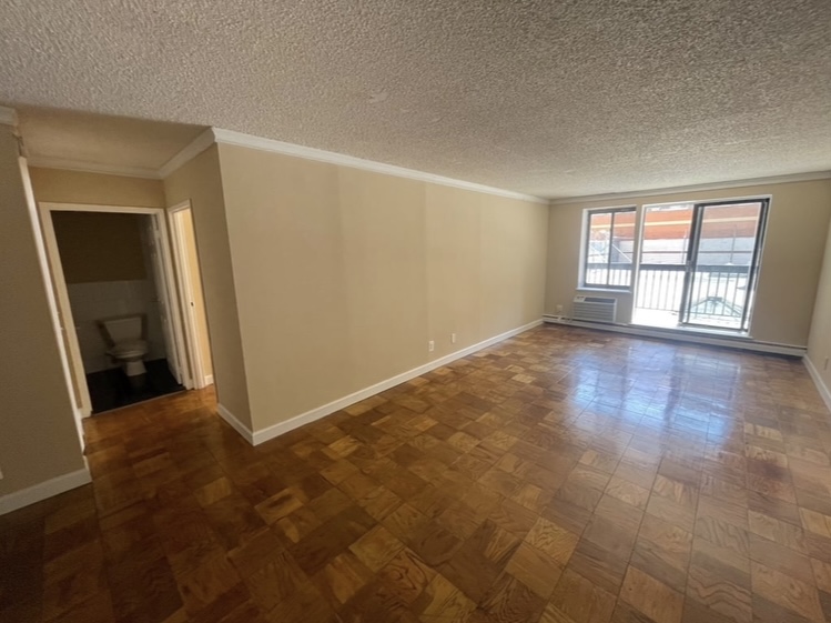 Apartment 34th Avenue  Queens, NY 11354, MLS-RD5207-8