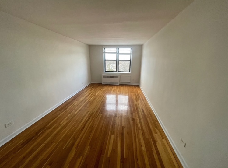 Apartment Hoover Avenue  Queens, NY 11435, MLS-RD5224-6