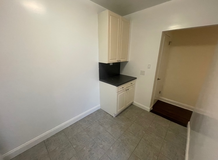 Apartment 32nd Avenue  Queens, NY 11377, MLS-RD5227-9