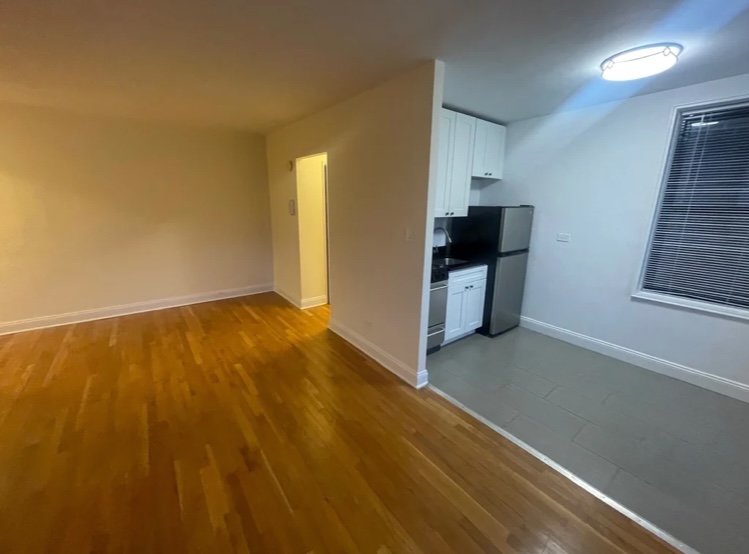 Apartment 39th Place  Queens, NY 11104, MLS-RD5228-8