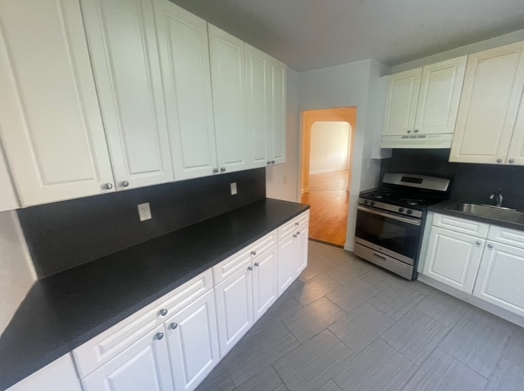 Apartment 32nd Avenue  Queens, NY 11377, MLS-RD5230-5